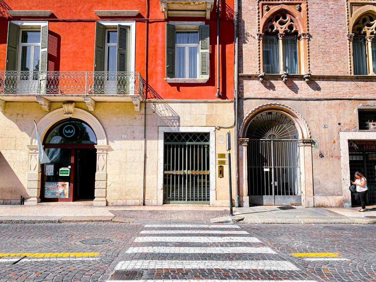 Готель Tra Piazza Erbe E Piazza Bra Raffinata Maison Верона Екстер'єр фото
